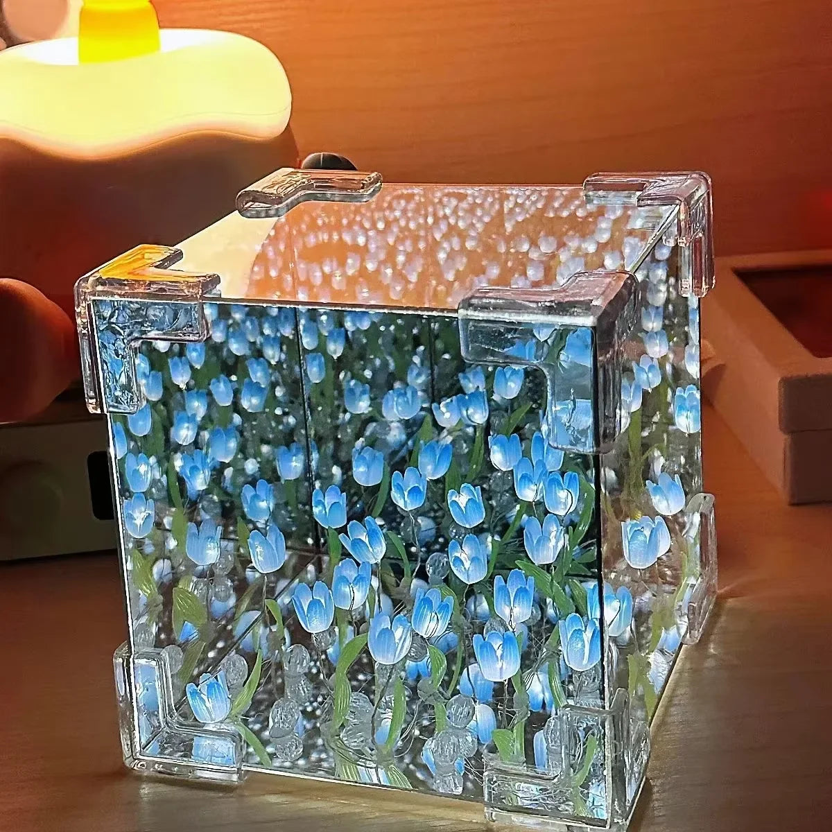 Cube Floral Lumineux LED - Idée Cadeau Déco Originale